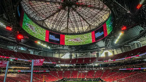 “战鹰棋牌团队新加坡校园行，再现“咬你”经典一幕”